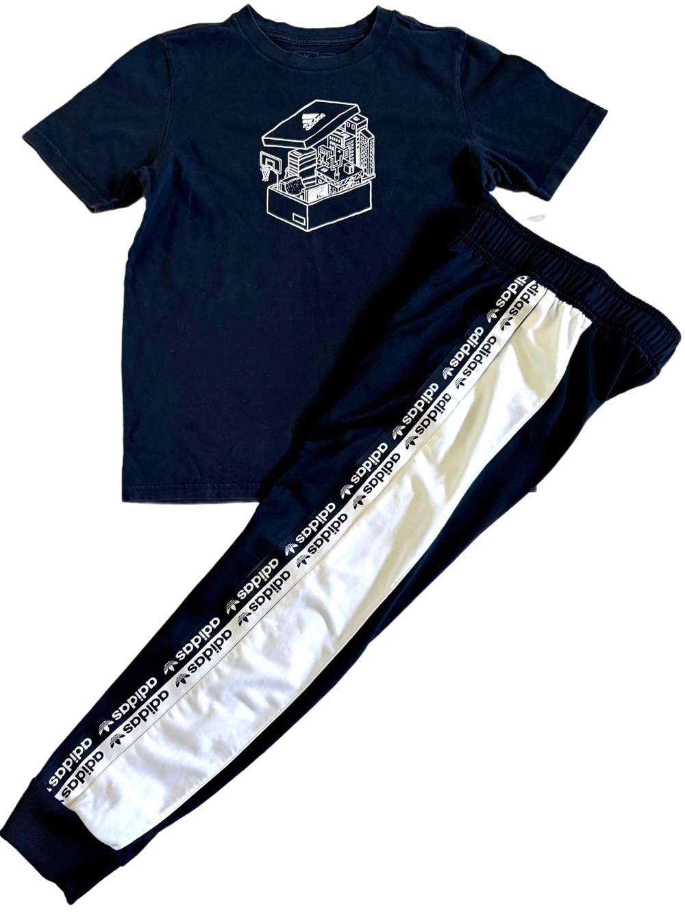 ADIDAS BOYS SIZE 10-12 TOPS, HOODIES AND JOGGERS CLOTHING LOT IN EUC! THIS IS AN - Picture 13 of 16